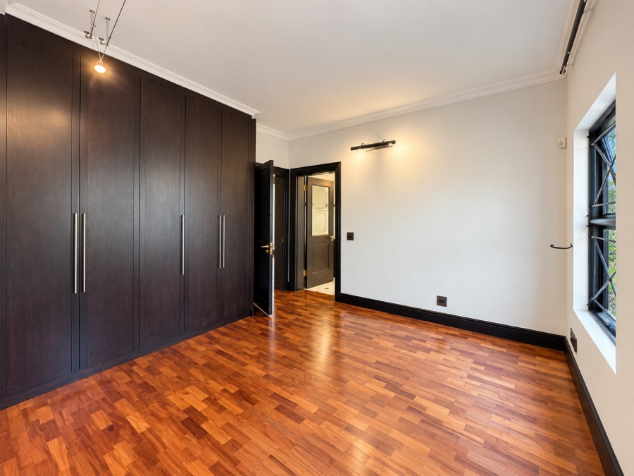 5 Bedroom Property for Sale in Higgovale Western Cape